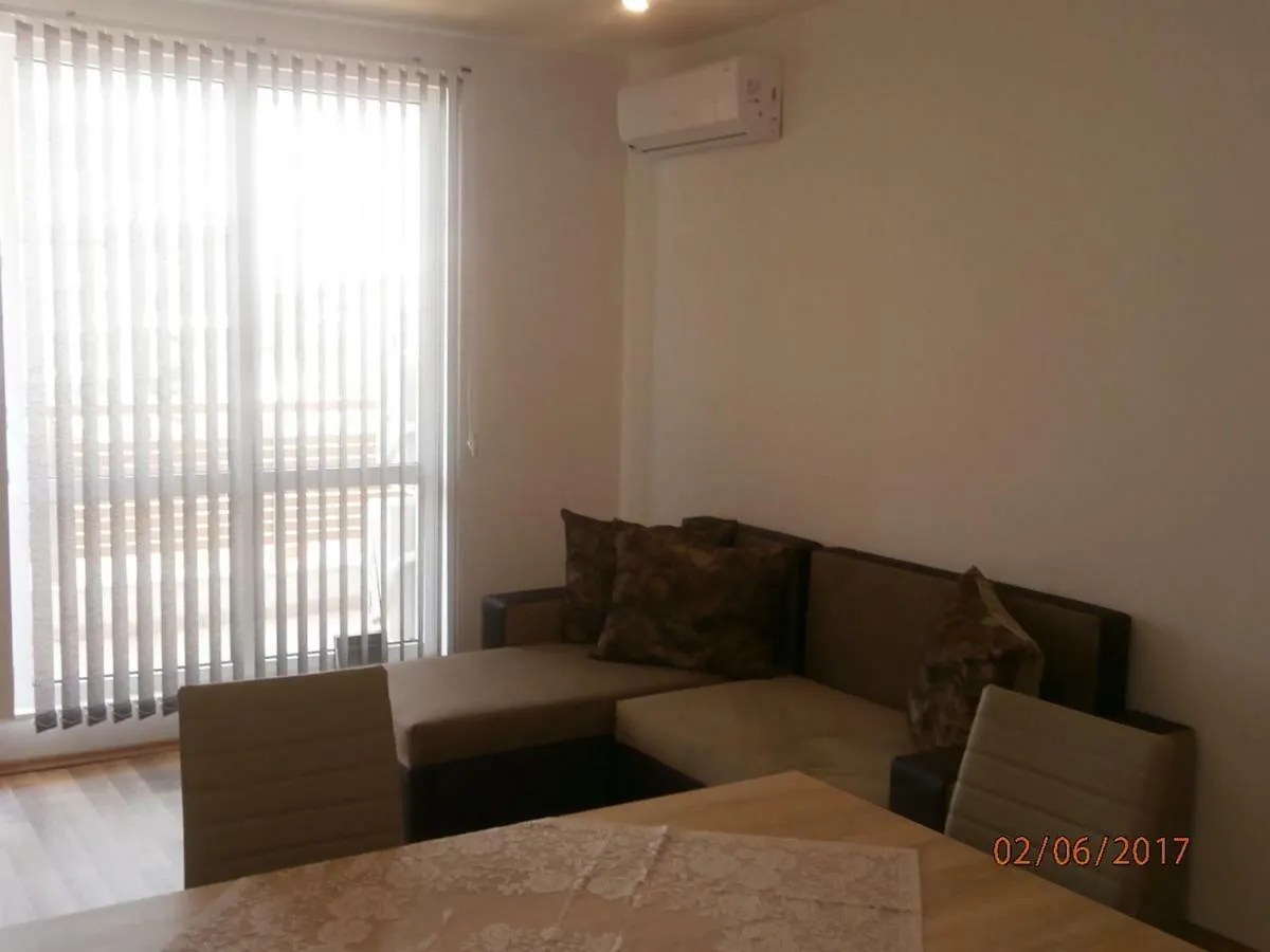 Apartments In Las Brisas Burgas Aparthotel